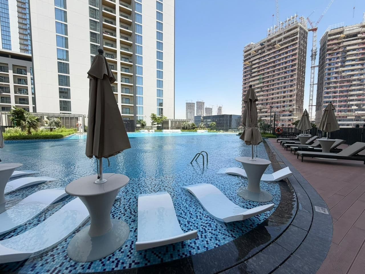 Crest Grande — the pool and sun loungers