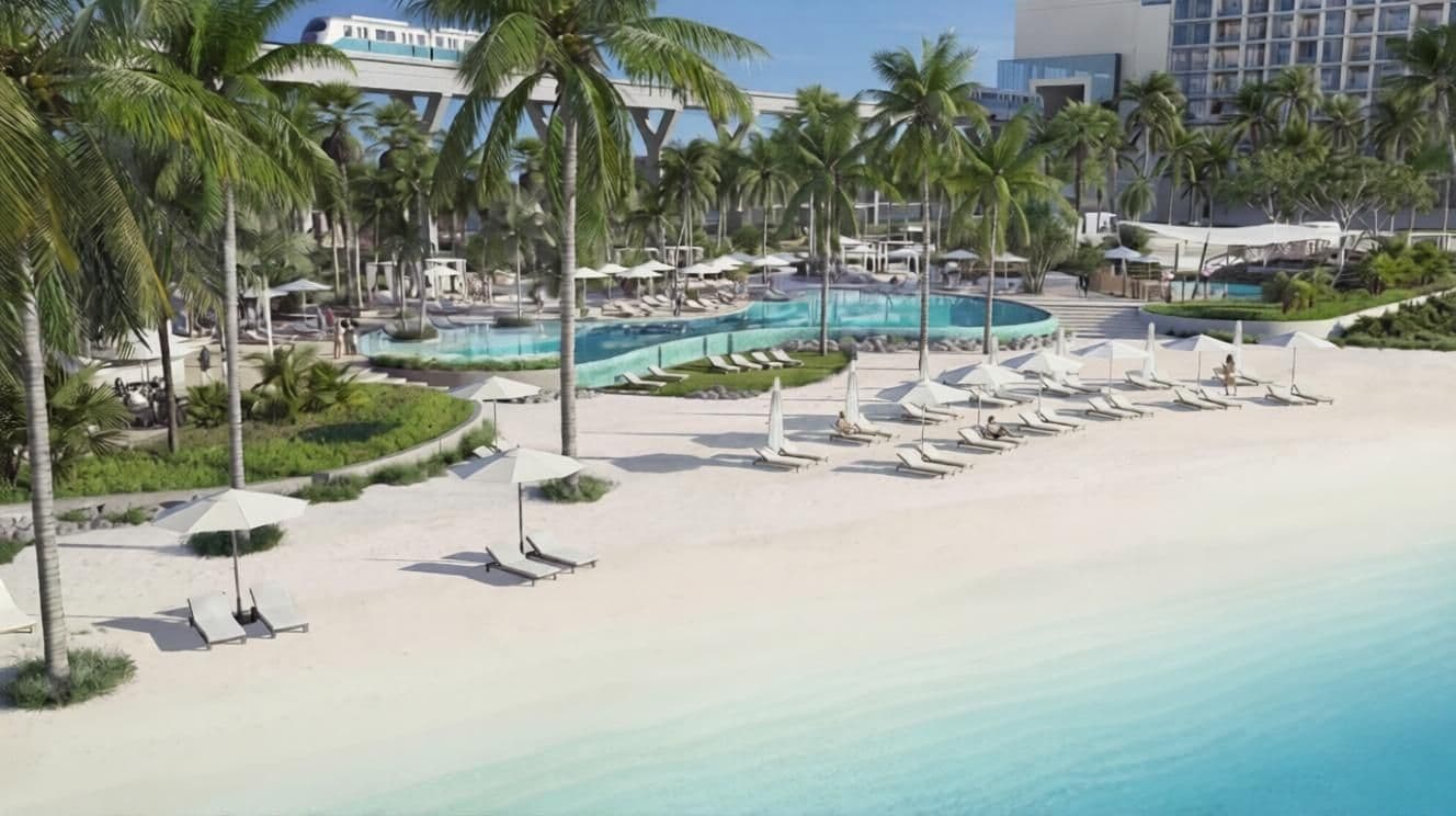 Palm Beach Towers — the private beach and pool